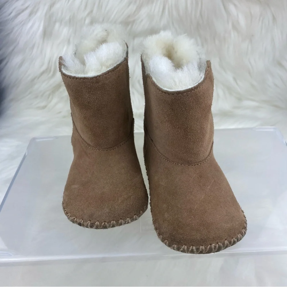 UGG CADEN  SUEDE CHESTNUT BOOTS SIZE 04/05